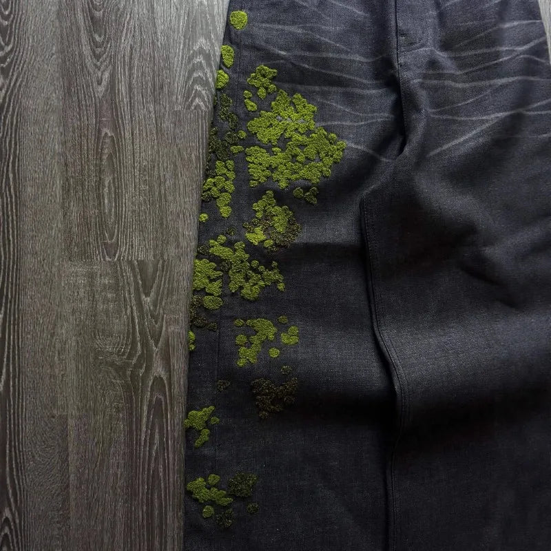 Mens Jeans Harajuku European Streetwear Floral Embroidery Denim Pants Straight Leg Loose Fit INS Casual Versatile Unisex Fashion